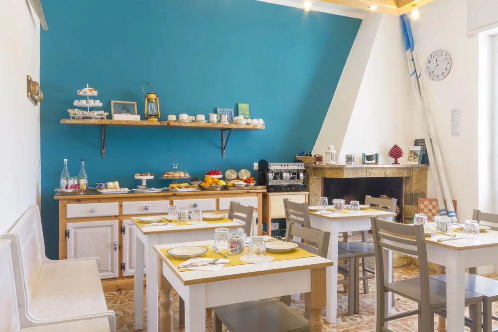 Sala comune per la colazione del B&B Villa Ginevra a Otranto (foto 3)